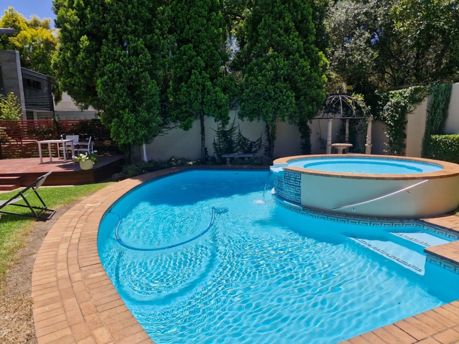 To Let 2 Bedroom Property for Rent in Sandown Gauteng