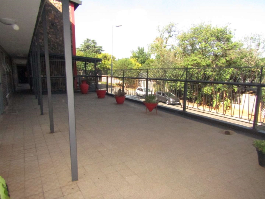 To Let 2 Bedroom Property for Rent in Sandringham Gauteng