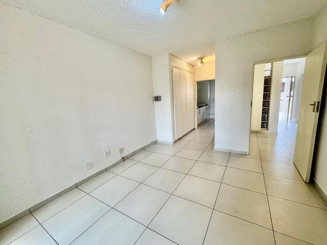 To Let 3 Bedroom Property for Rent in Benmore Gauteng