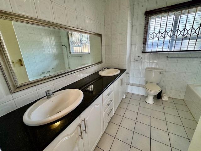 To Let 3 Bedroom Property for Rent in Benmore Gauteng