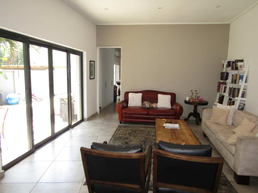 5 Bedroom Property for Sale in Glenhazel Gauteng