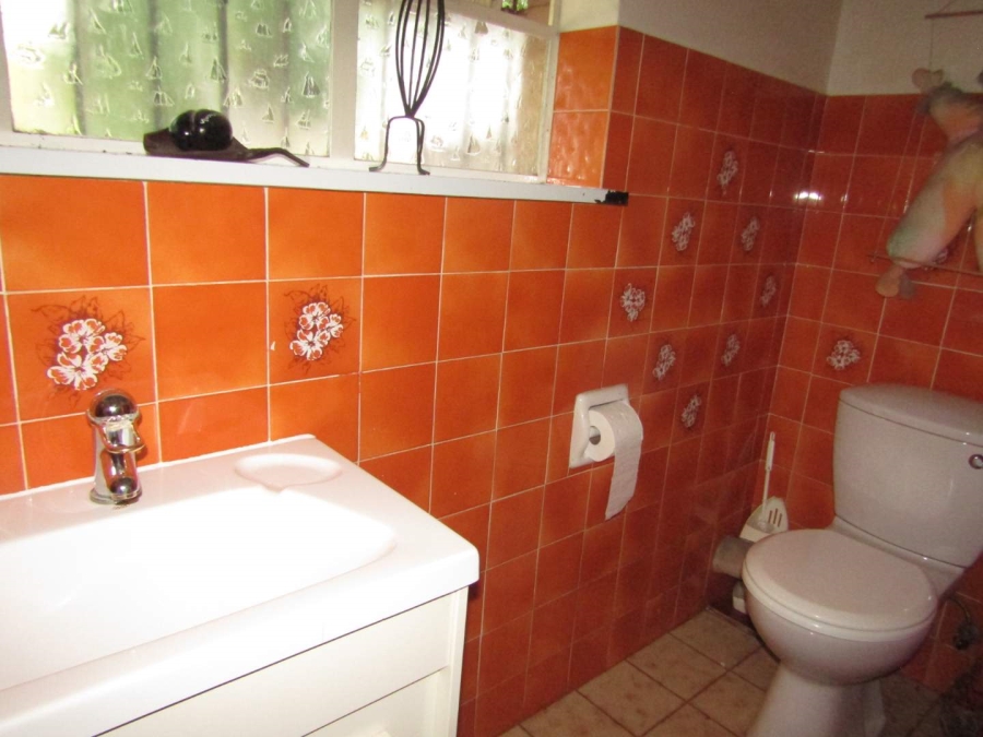 5 Bedroom Property for Sale in Glenhazel Gauteng