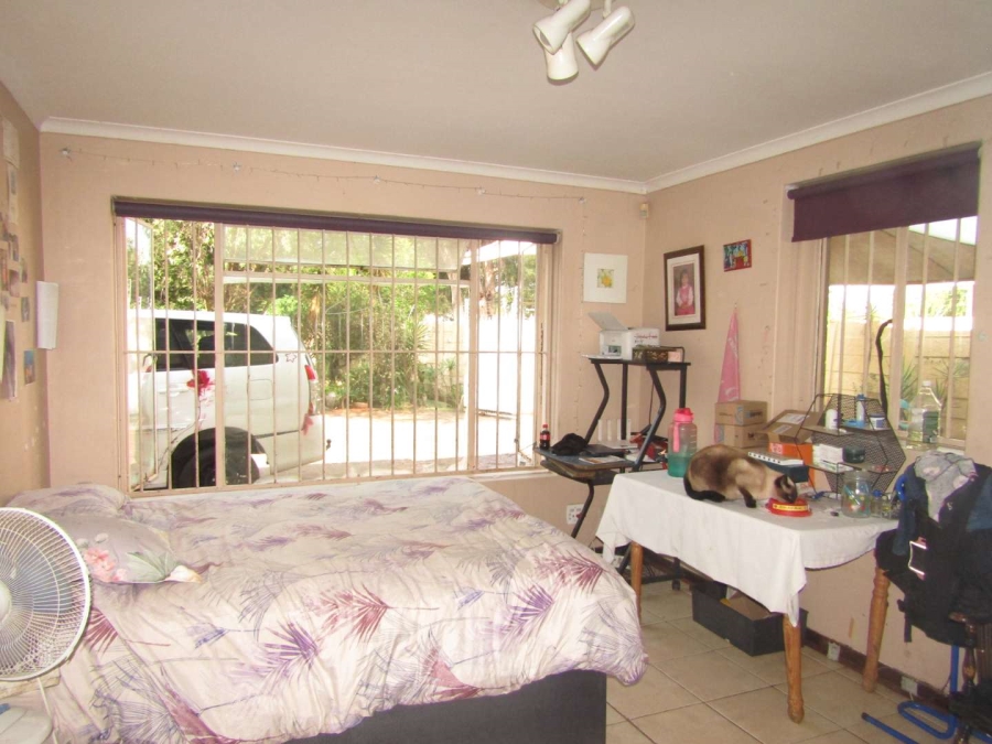 5 Bedroom Property for Sale in Glenhazel Gauteng