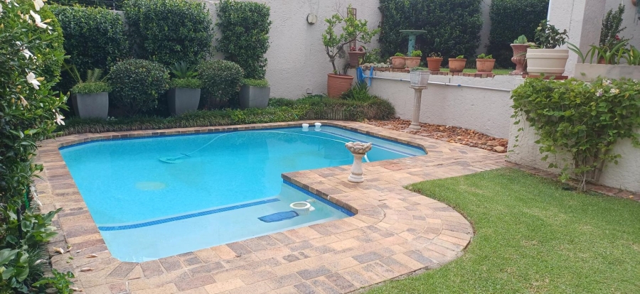 To Let 3 Bedroom Property for Rent in Bryanston Gauteng