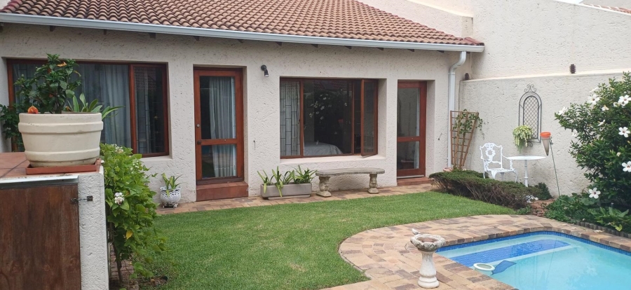 To Let 3 Bedroom Property for Rent in Bryanston Gauteng