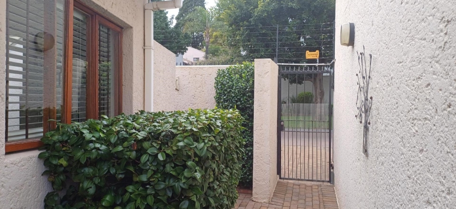 To Let 3 Bedroom Property for Rent in Bryanston Gauteng