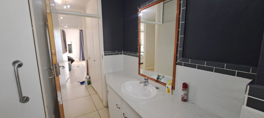 To Let 2 Bedroom Property for Rent in Sandton Central Gauteng