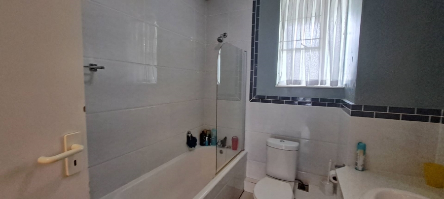 To Let 2 Bedroom Property for Rent in Sandton Central Gauteng