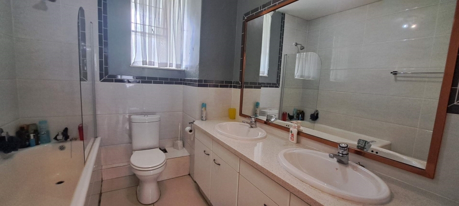 To Let 2 Bedroom Property for Rent in Sandton Central Gauteng