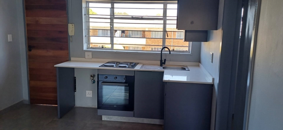 To Let 2 Bedroom Property for Rent in Linden Gauteng