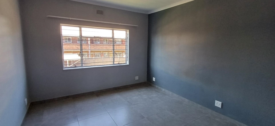 To Let 2 Bedroom Property for Rent in Linden Gauteng