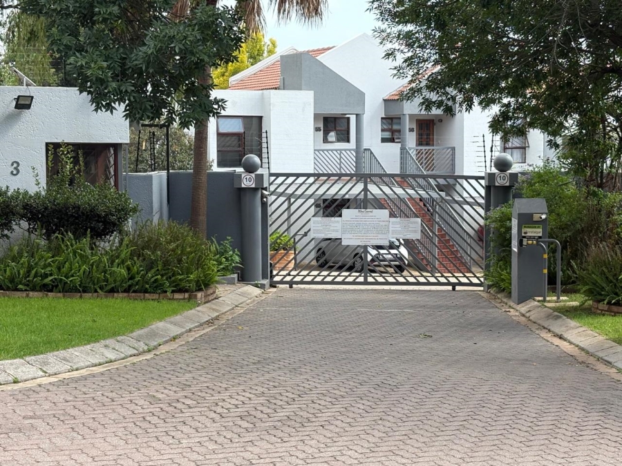 1 Bedroom Property for Sale in Morningside Manor Gauteng