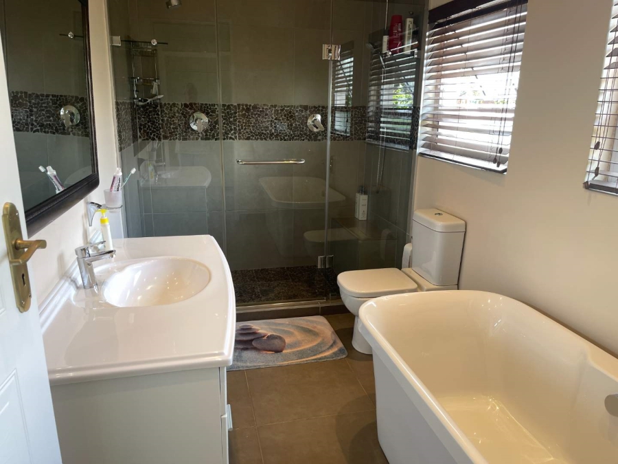 4 Bedroom Property for Sale in Bedfordview Gauteng