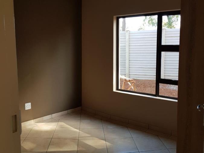 To Let 3 Bedroom Property for Rent in Kookrus Gauteng