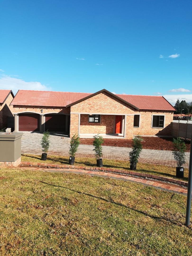 To Let 3 Bedroom Property for Rent in Kookrus Gauteng