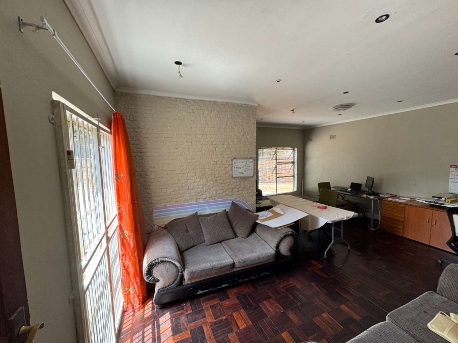 5 Bedroom Property for Sale in Brackendowns Ext 2 Gauteng