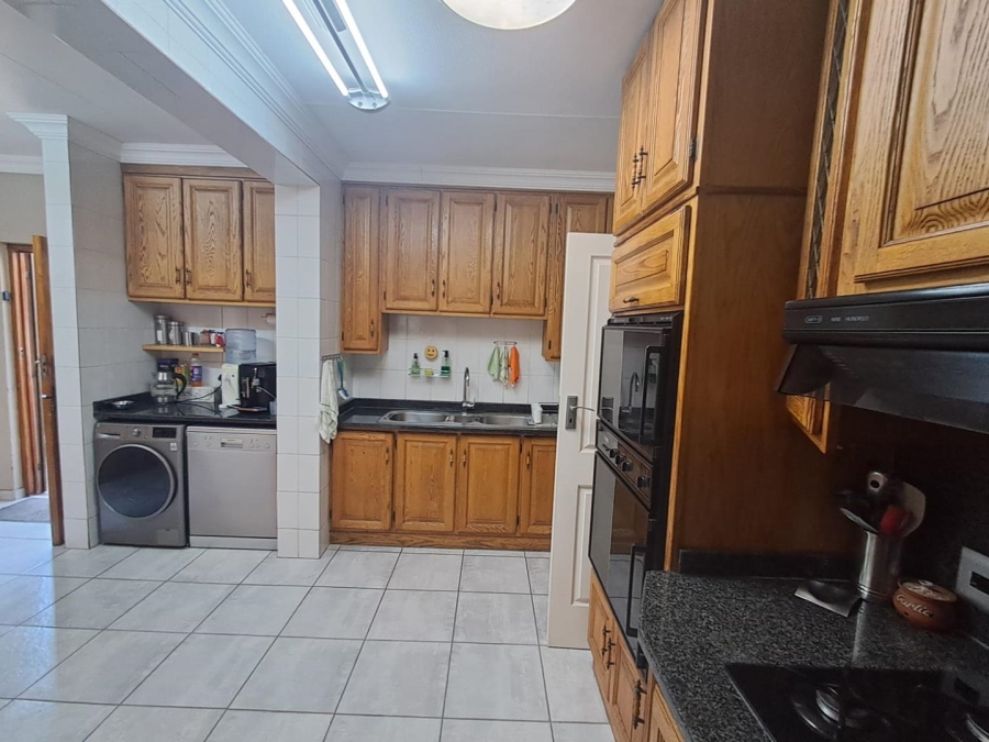 3 Bedroom Property for Sale in Brackenhurst Gauteng