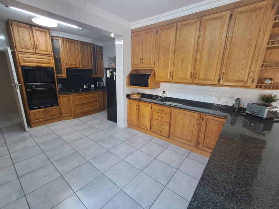 3 Bedroom Property for Sale in Brackenhurst Gauteng