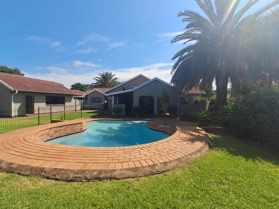 3 Bedroom Property for Sale in Brackenhurst Gauteng