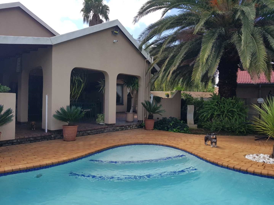 3 Bedroom Property for Sale in Brackenhurst Gauteng