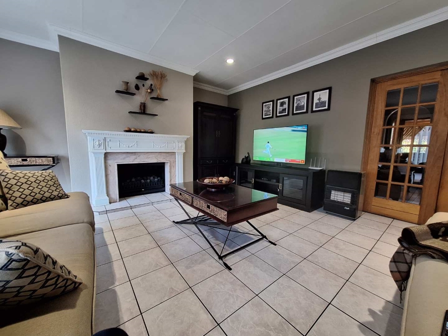 3 Bedroom Property for Sale in Brackenhurst Gauteng