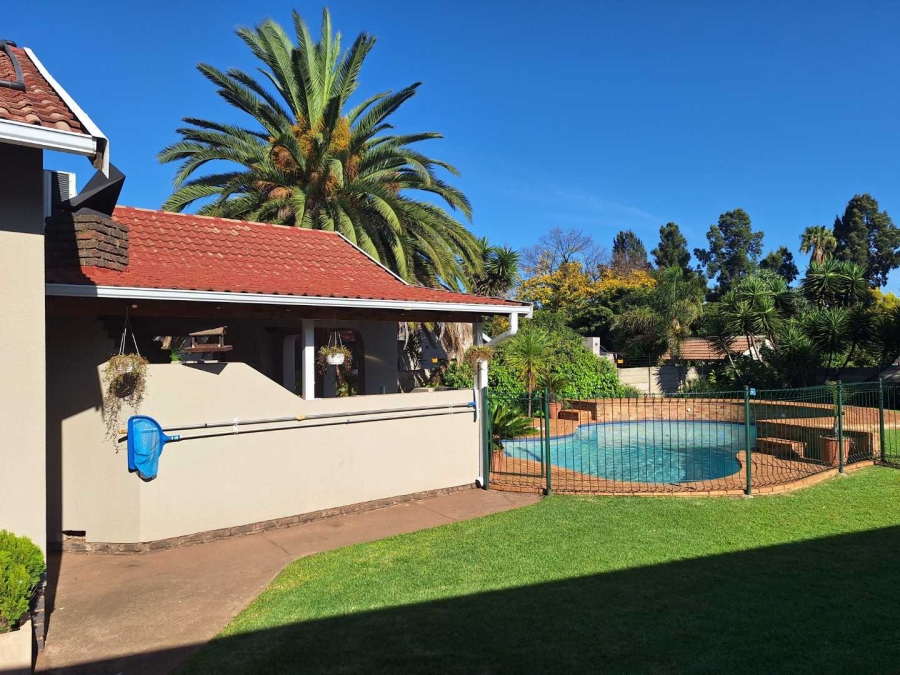 3 Bedroom Property for Sale in Brackenhurst Gauteng