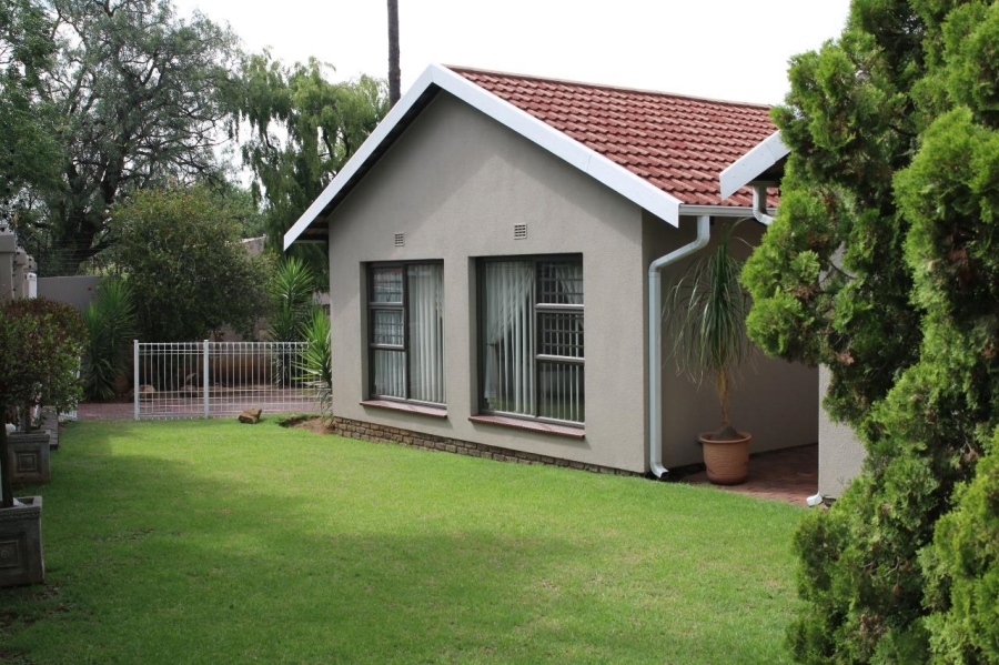 3 Bedroom Property for Sale in Brackenhurst Gauteng