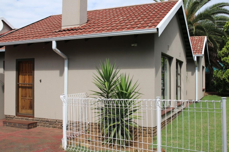 3 Bedroom Property for Sale in Brackenhurst Gauteng