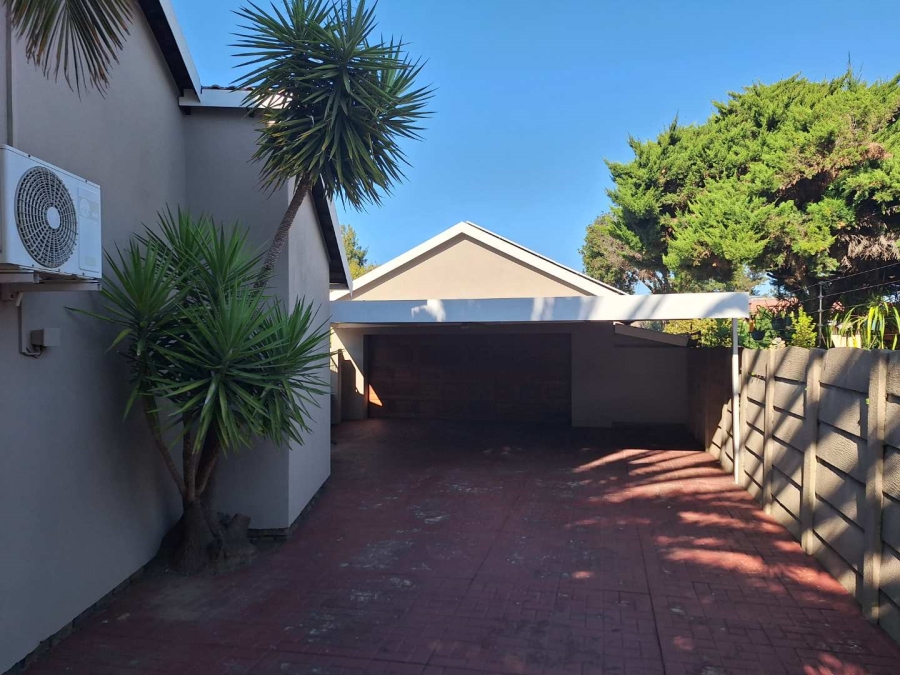 3 Bedroom Property for Sale in Brackenhurst Gauteng
