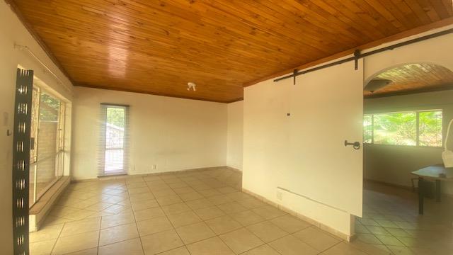 4 Bedroom Property for Sale in Garsfontein Gauteng