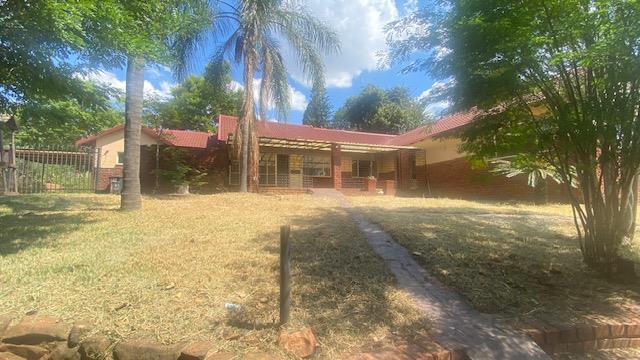 4 Bedroom Property for Sale in Garsfontein Gauteng