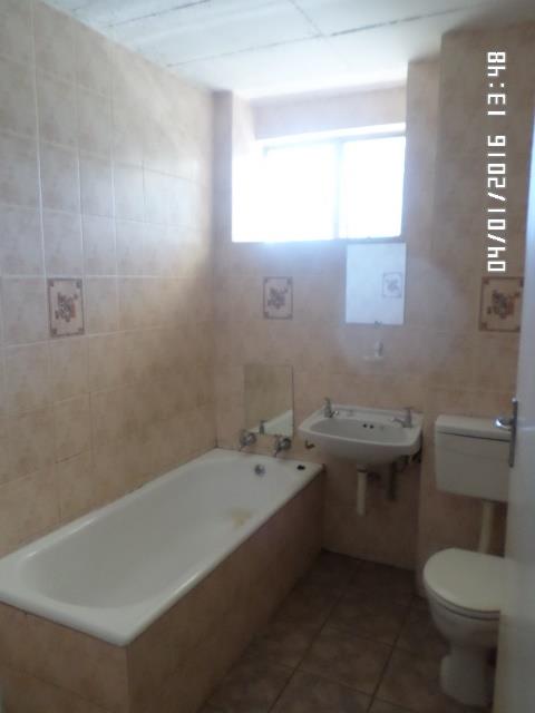 To Let 1 Bedroom Property for Rent in Mountain View Gauteng