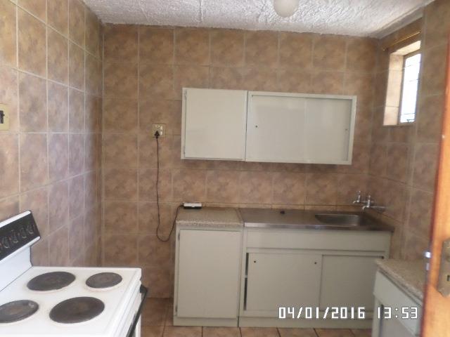 To Let 1 Bedroom Property for Rent in Mountain View Gauteng