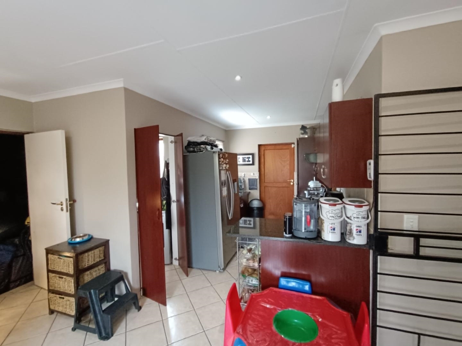 2 Bedroom Property for Sale in The Reeds Gauteng