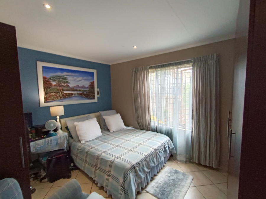 2 Bedroom Property for Sale in The Reeds Gauteng