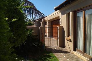 2 Bedroom Property for Sale in The Reeds Gauteng