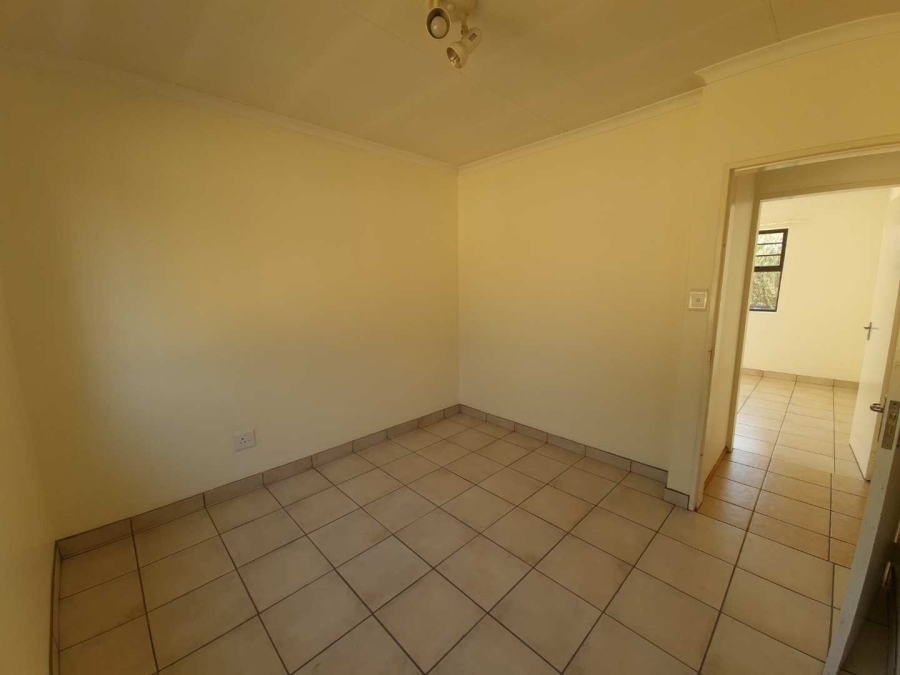 2 Bedroom Property for Sale in Noordhang Gauteng