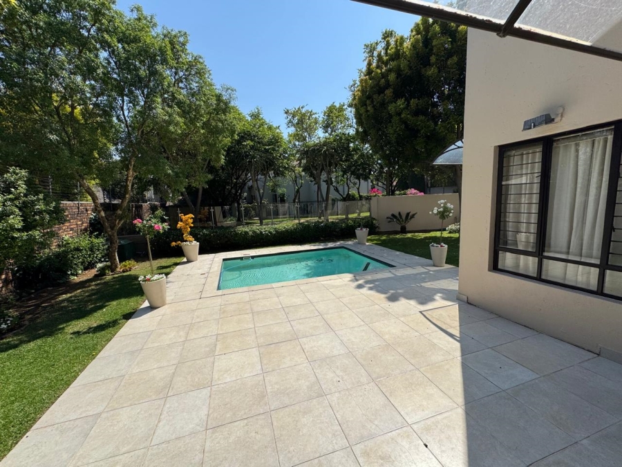 5 Bedroom Property for Sale in Dainfern Gauteng