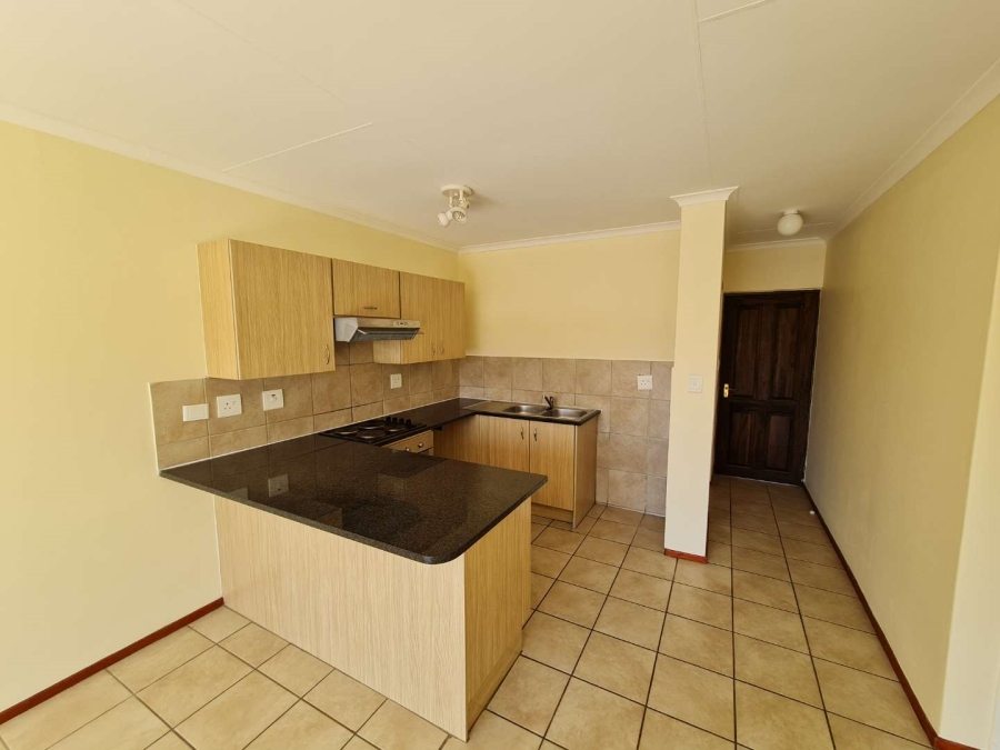 To Let 2 Bedroom Property for Rent in Noordhang Gauteng