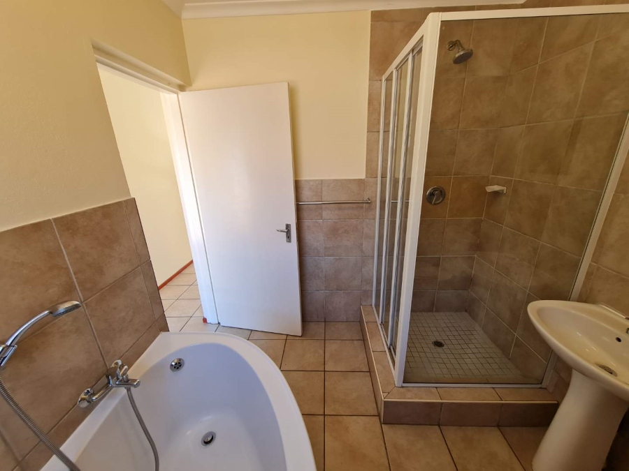 To Let 2 Bedroom Property for Rent in Noordhang Gauteng