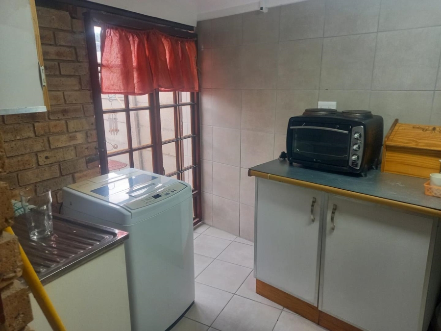 To Let 1 Bedroom Property for Rent in Discovery Gauteng