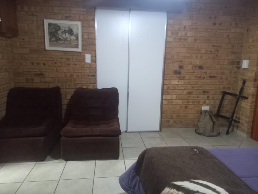 To Let 1 Bedroom Property for Rent in Discovery Gauteng