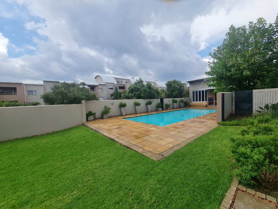 2 Bedroom Property for Sale in Edenburg Gauteng