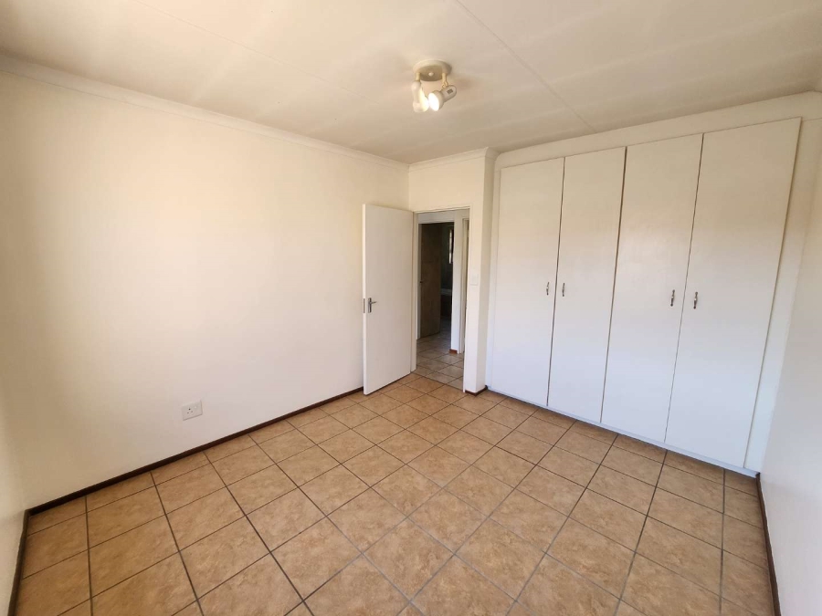 To Let 2 Bedroom Property for Rent in Noordhang Gauteng