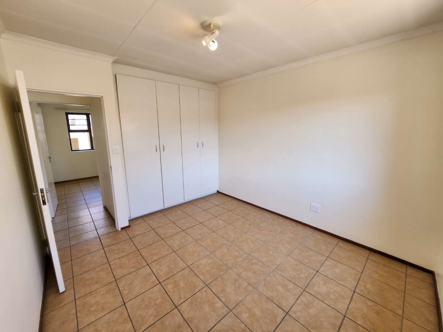 To Let 2 Bedroom Property for Rent in Noordhang Gauteng