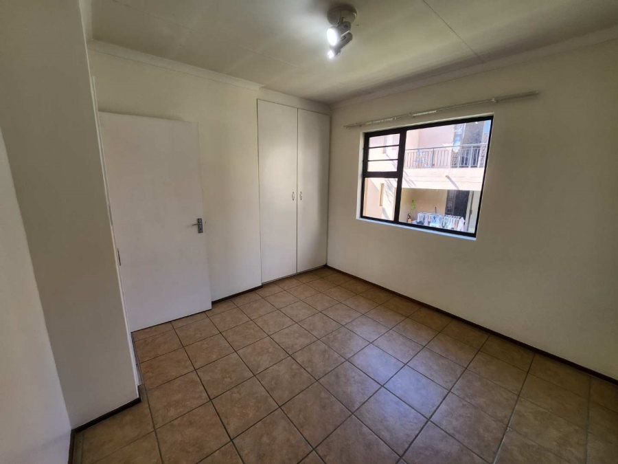 To Let 2 Bedroom Property for Rent in Noordhang Gauteng