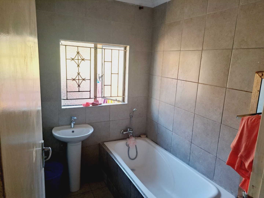 To Let 3 Bedroom Property for Rent in Mamelodi Gardens Gauteng