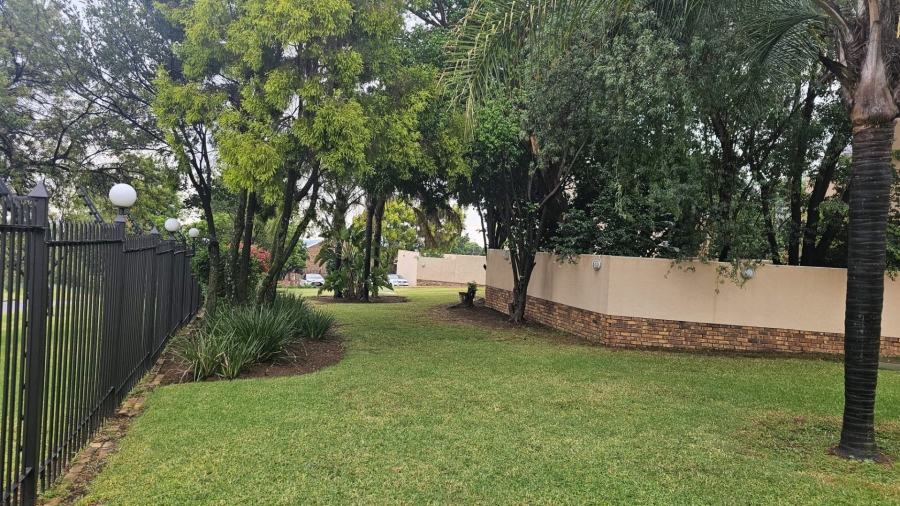 2 Bedroom Property for Sale in Moreleta Park Gauteng