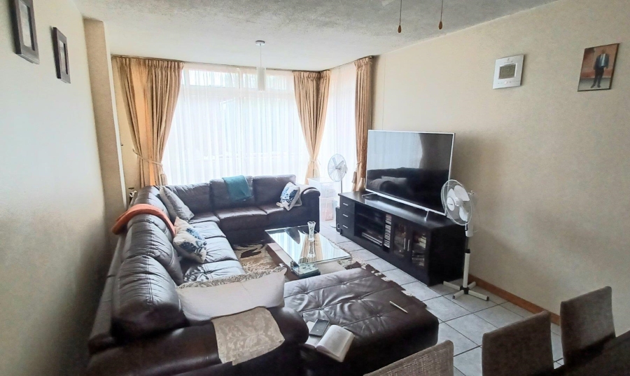 2 Bedroom Property for Sale in Pretoria North Gauteng