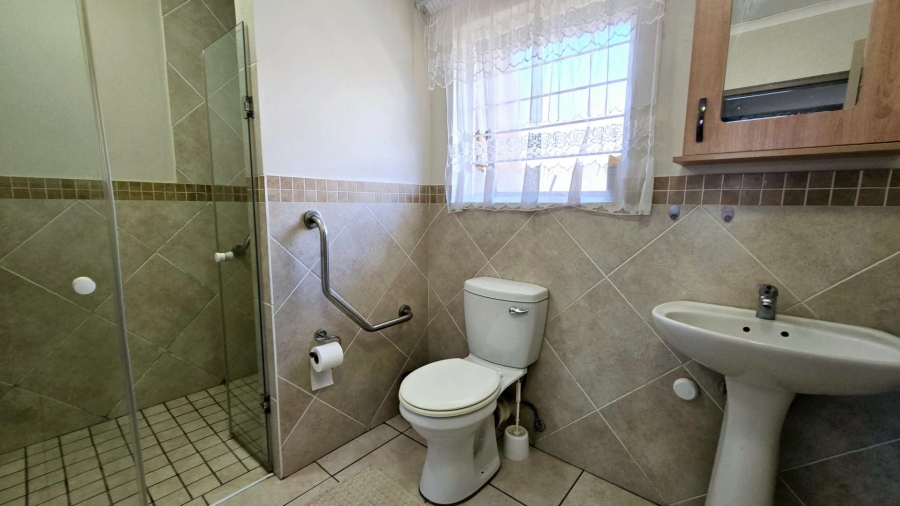 2 Bedroom Property for Sale in Montana Tuine Gauteng